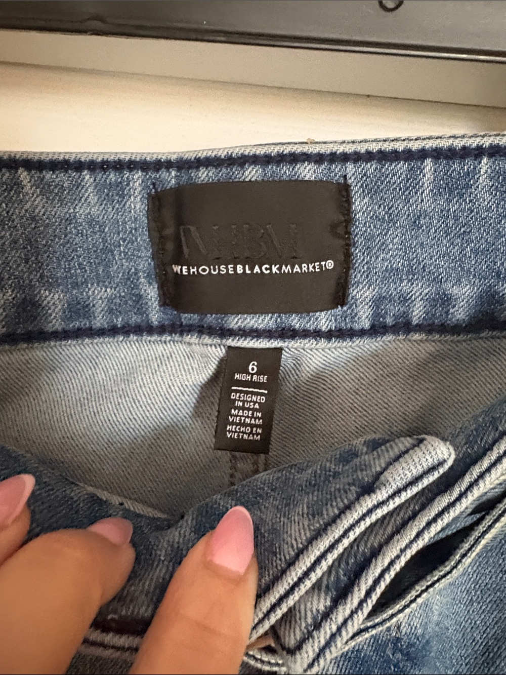 Light Blue Straight-Leg Women's Jeans with Matching Belt - Picture 5 of 7